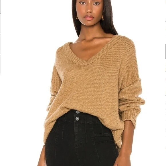NWT ** Free People Brookside Desert Camel Tunic Sweater Oversized Size M - Picture 1 of 13